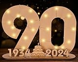 Giftota 2024 Originale Libro Degli Ospiti in Legno per Uomo e Donna - 90 Anni Regali Creativi in Denaro - Regalo di Compleanno in Legno per il 90° Anniversario con Luci LED - DIY Decorazioni in Legno